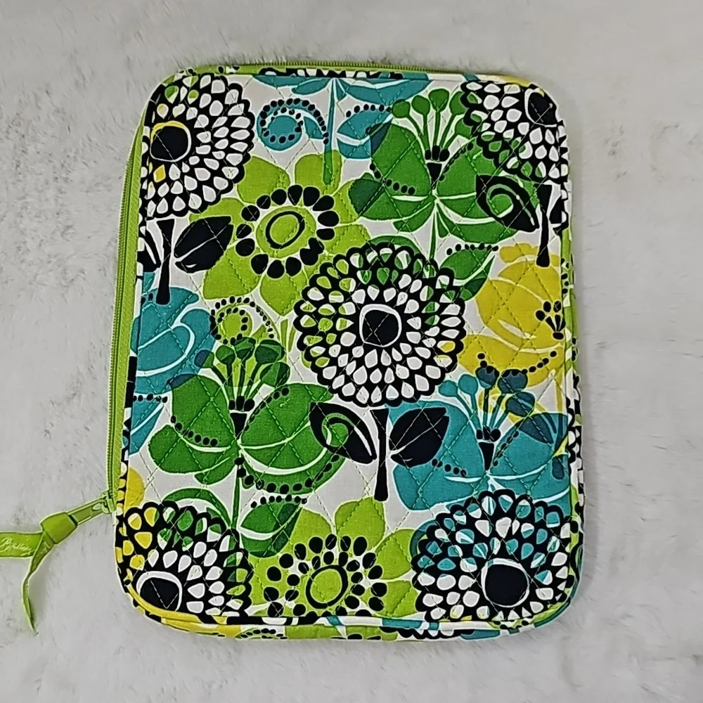 Vera Bradley Lime's Up 17'' Laptop Sleeve Green Yellow Blue Zip Zippered Pouch